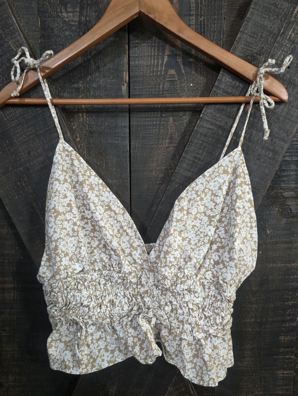 Sim & Sam Floral Smocked V-Neck Cropped Camisole Top - Cream Juniors XL